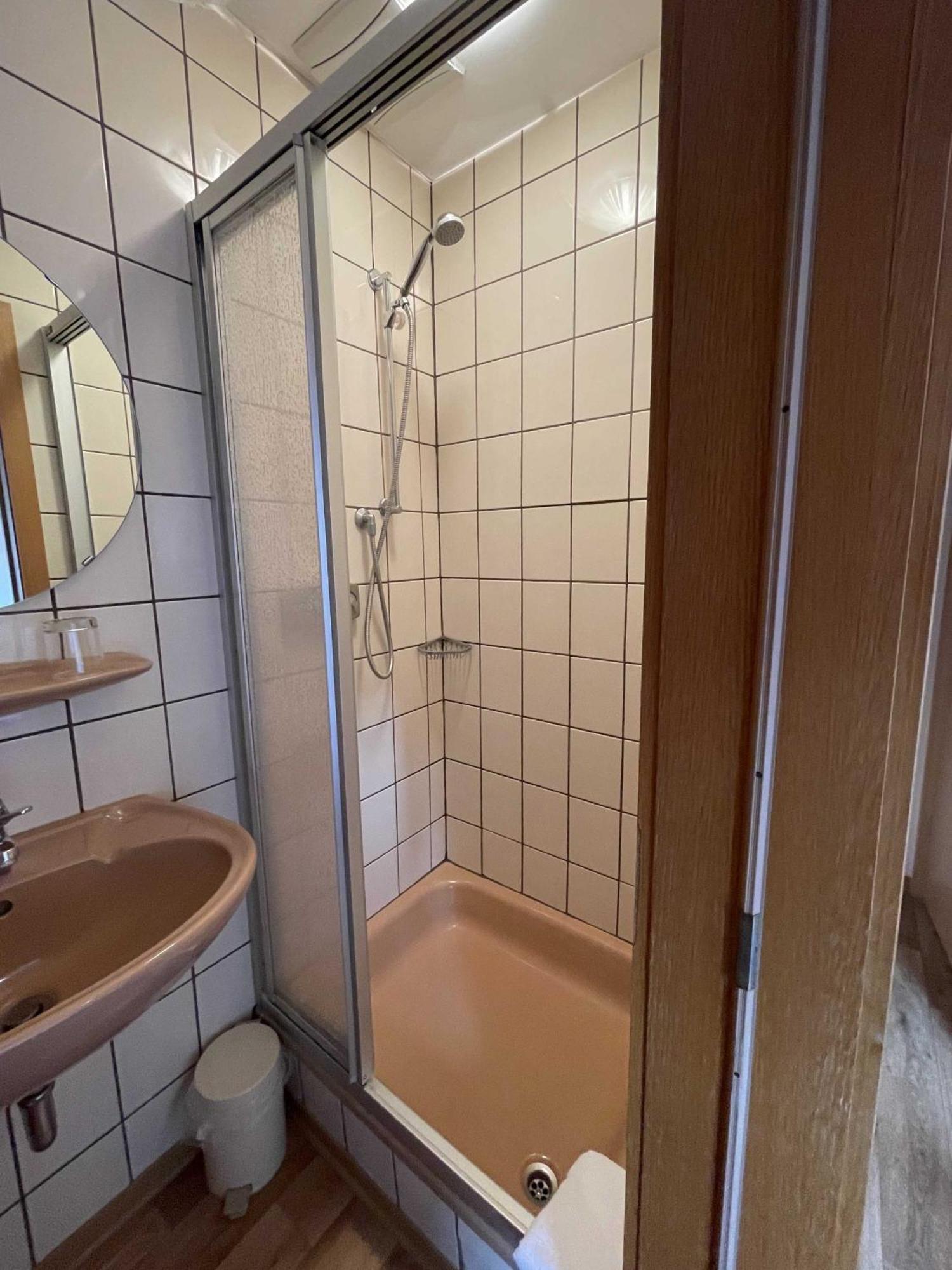 Hotel Zur Mosel Minheim Kültér fotó