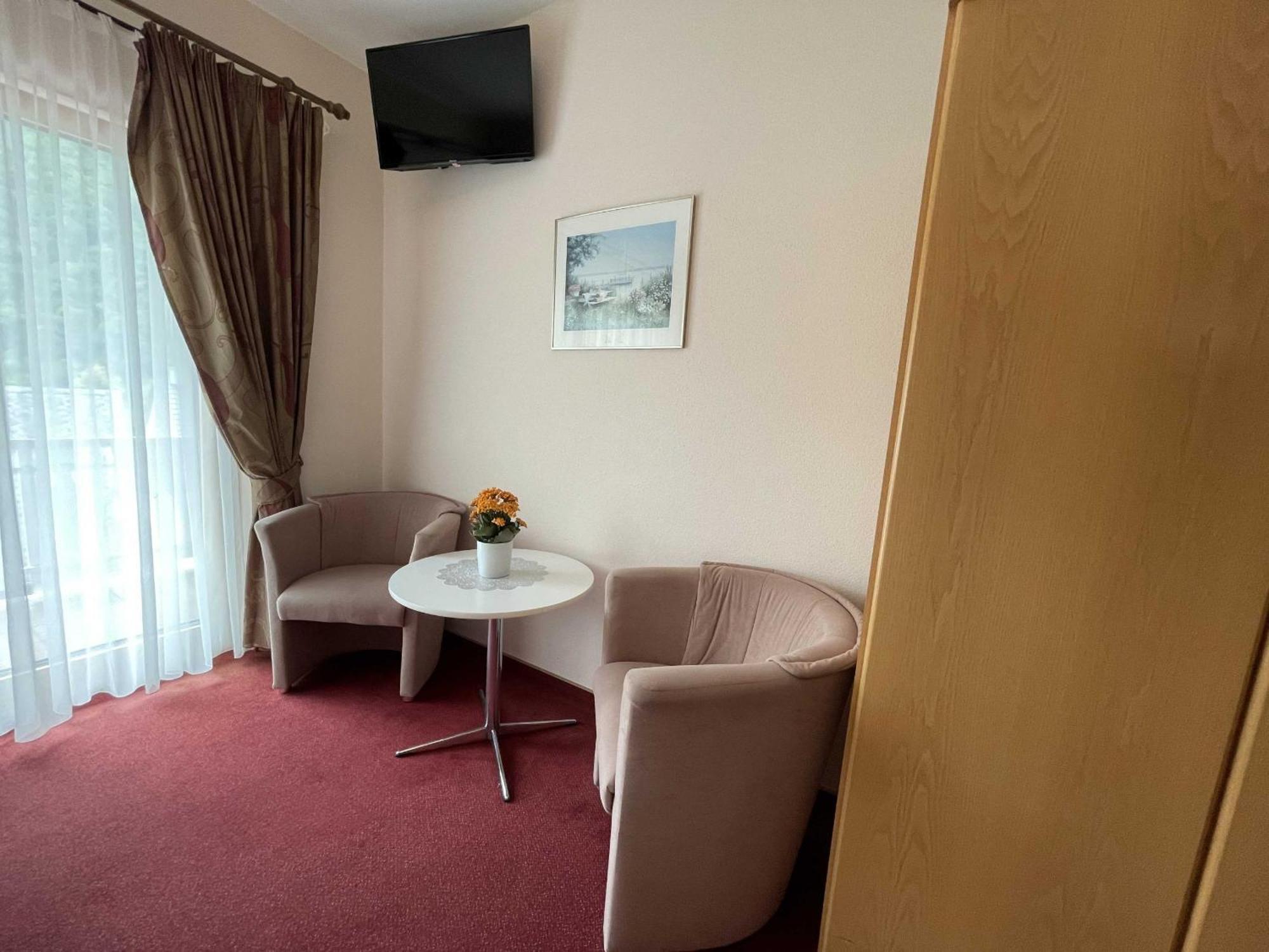 Hotel Zur Mosel Minheim Kültér fotó