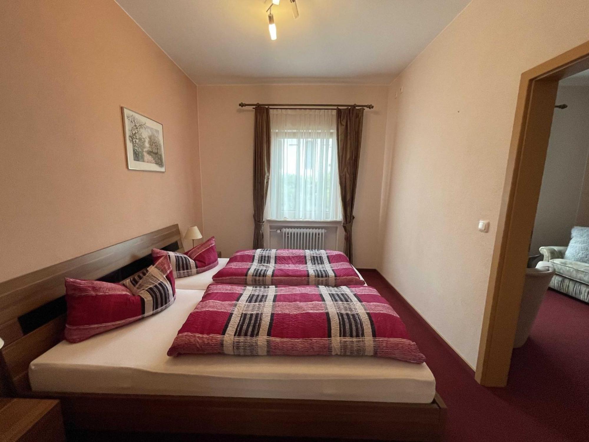 Hotel Zur Mosel Minheim Kültér fotó